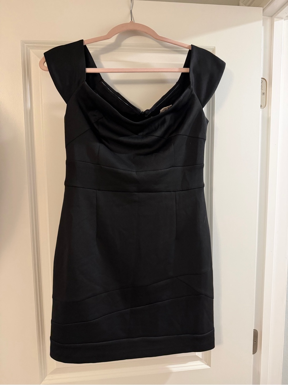 Women’s Pink Stitch black off-the-shoulder mini dress. Size 6. NWT